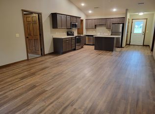 2442 Parkview Ln #B, Menomonie, WI 54751