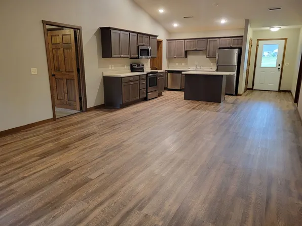 2442 Parkview, 2442 Parkview Ln #B, Menomonie, WI 54751