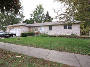 291 E Crest Ave, Bensenville, IL 60106