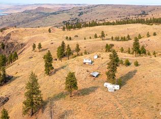 100 Pine Bluffs Lane, Waterville, WA 98858