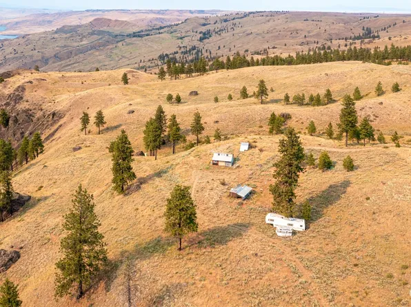 100 Pine Bluffs Lane, Waterville, WA 98858