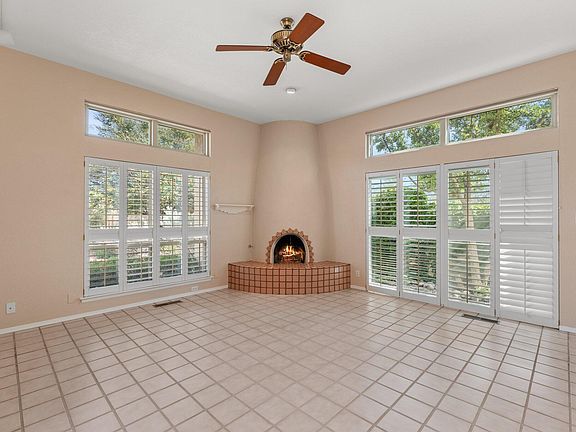 5th image of 7901 Woodleaf Dr NE