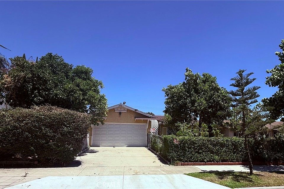 1st image of 1740 N Del Norte Ave