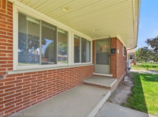 35313 Weideman St, Clinton Township, MI 48035