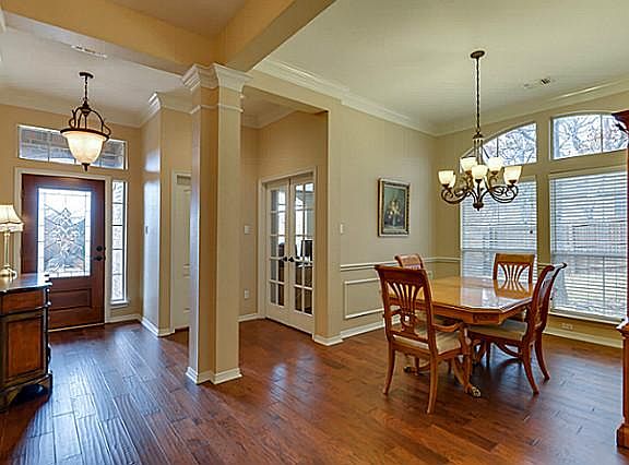 5th image of 1907 Whitehall Dr