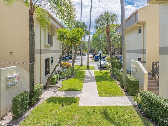 4th image of 2888 Carambola Cir S #2079