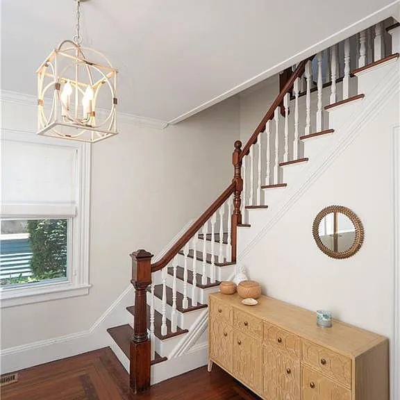 27 Mann Ave — Photo 5