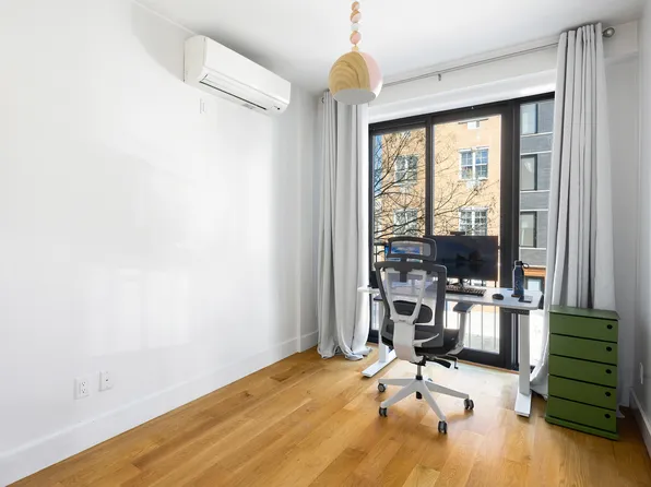 34 Conselyea Street image 6 of 6