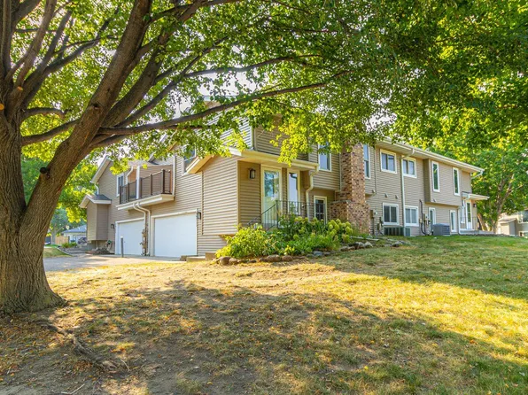 16211 Flagstaff Ct S, Rosemount, MN 55068