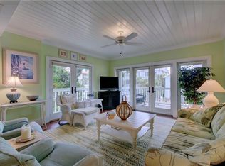 744 Ocean Blvd APT 101, Saint Simons Island, GA 31522