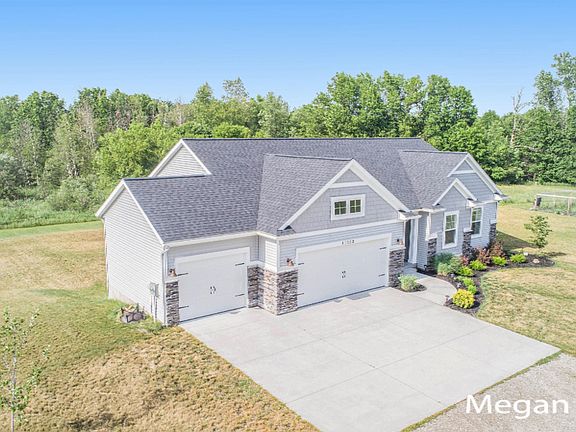 3rd image of 11333 Willowbrook Dr NE