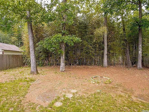 4th image of 8705 Cayuga Ln