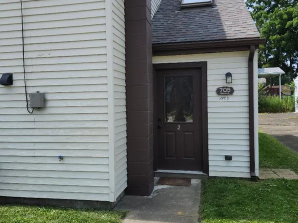 705 Church St, Wampum, PA