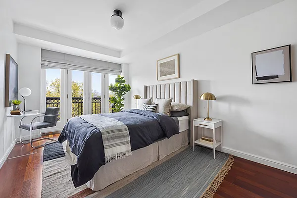 Sold by Compass | media 8