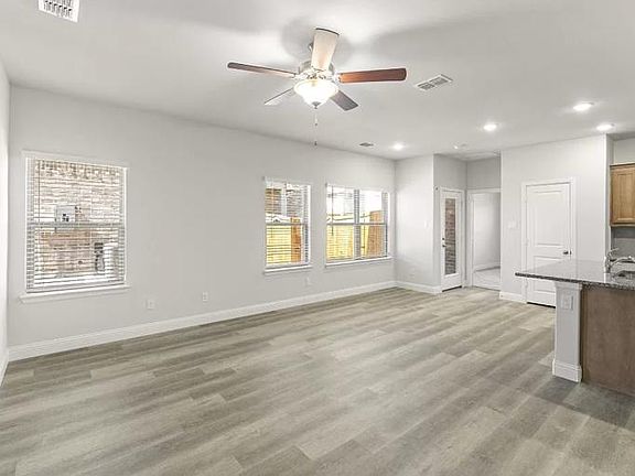 3rd image of 3033 Ethan Ln
