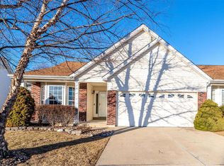 91 Green Park Ln, O'Fallon, MO 63366