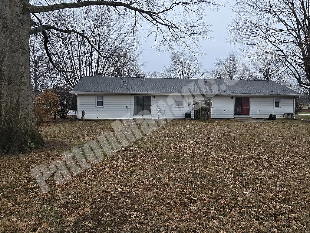 3 bed, 978 sqft, $1,250 — Photo 3