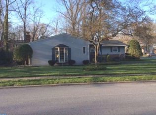 706 Whitman Dr, Turnersville, NJ 08012