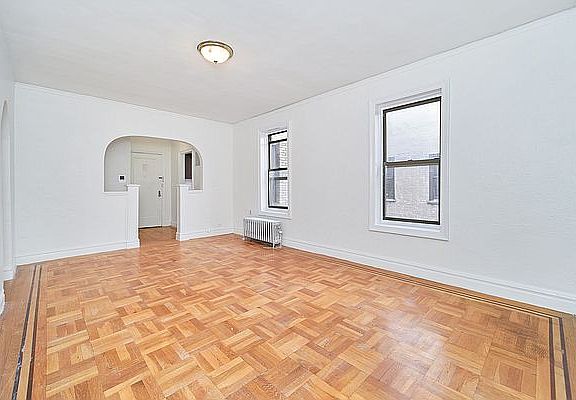 2nd image of 121 Seaman Ave APT 5B
