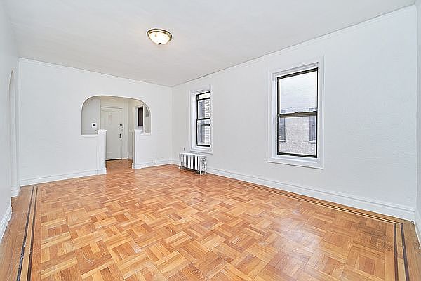 1st image of 121 Seaman Ave APT 3B