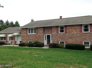 615 Woodside Dr, Westminster, MD 21157