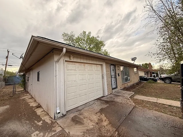 2683 S Meade St — Photo 7