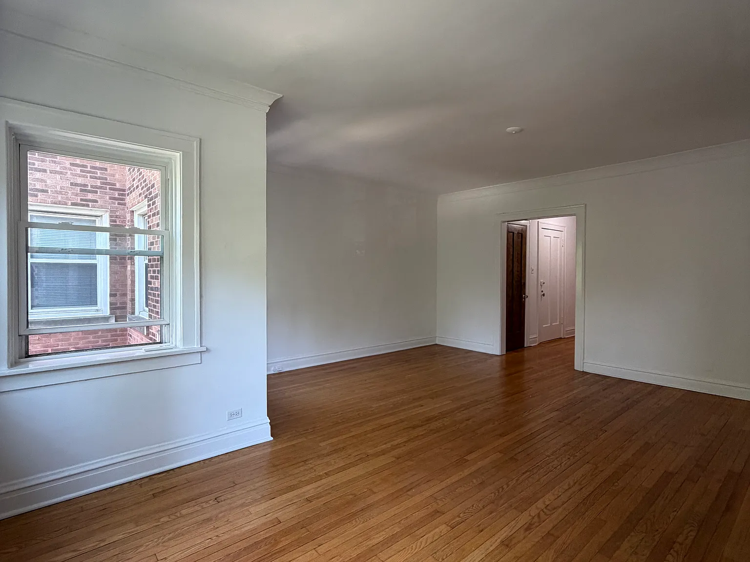 3 bed, 1500 sqft, $2,995 — Photo 4