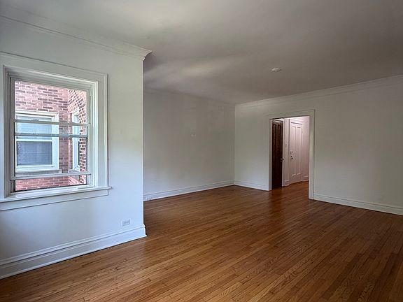 4th image of 1110 Grove St APT 2W