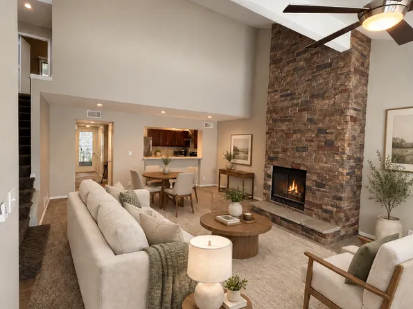 8861 W 106th Ter, Overland Park, KS 66212
