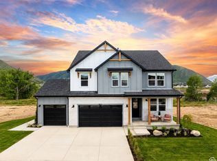 1033 W Paramount Cv, Riverdale, UT 84405