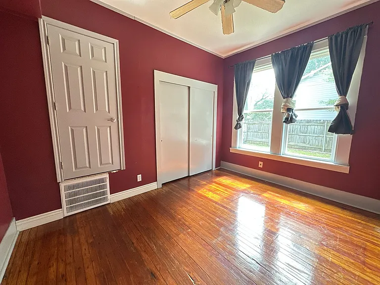 457 Dalzell St — Photo 7