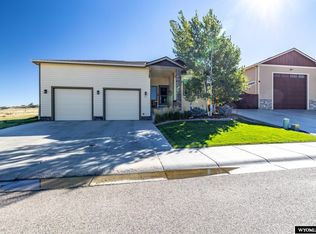 2883 Casa Grande Dr, Casper, WY 82604