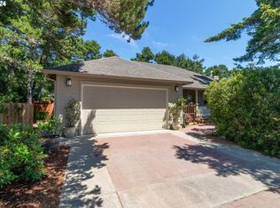 4 Sea Watch Pl, Florence, OR 97439