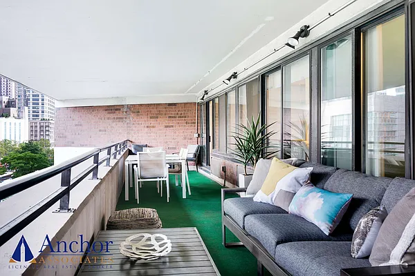 Sold by Anchor Associates | media 28