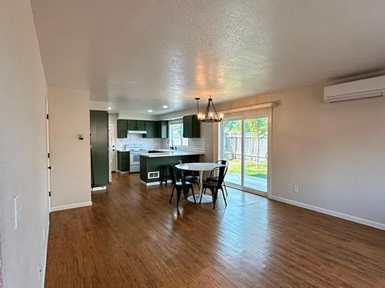 1716 Lakeview Ave — Photo 3