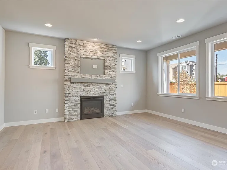 4215 142nd St SE — Photo 21
