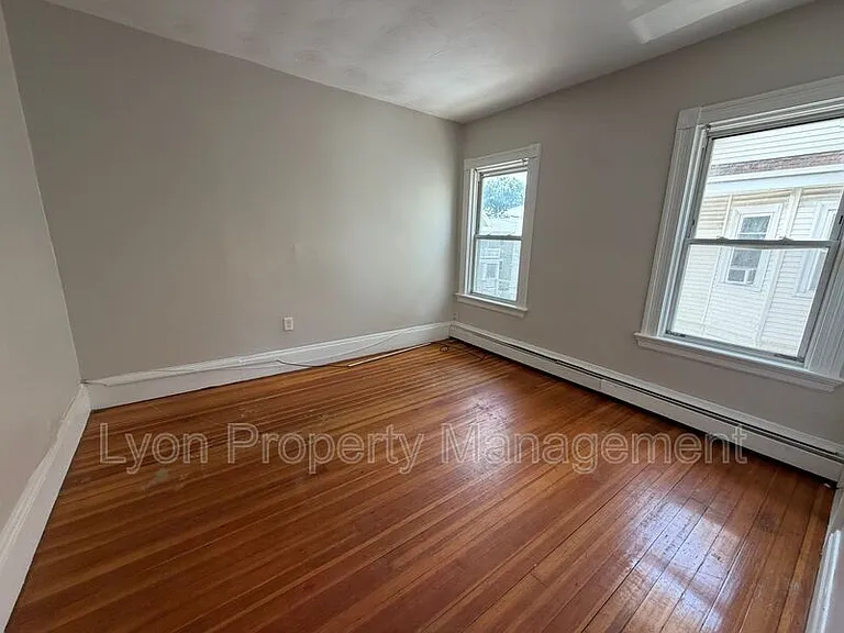 15 Woodman St #2 — Photo 5