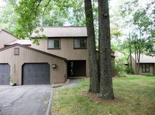 25 Cottonwood Dr, Avon, CT 06001