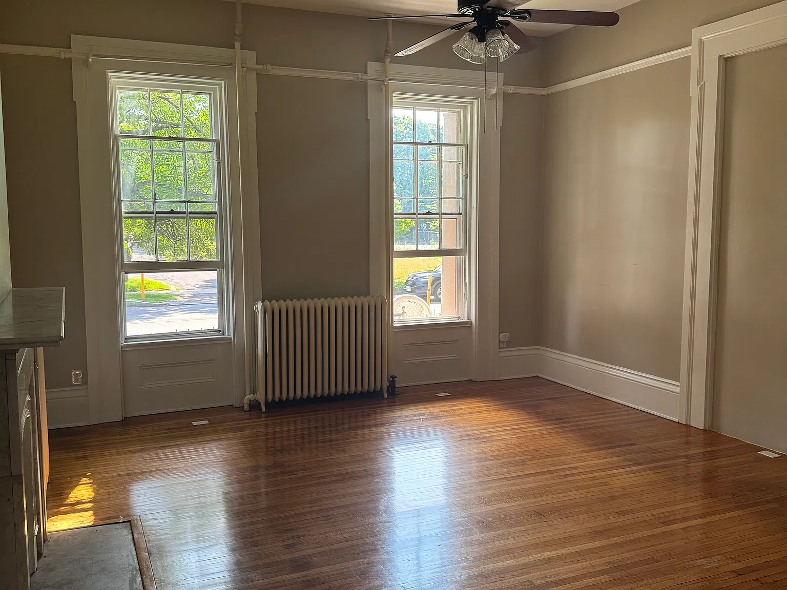 Studio, 600 sqft, $1,100 — Photo 3