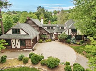 24 Island Trl, Sparta, NJ 07871