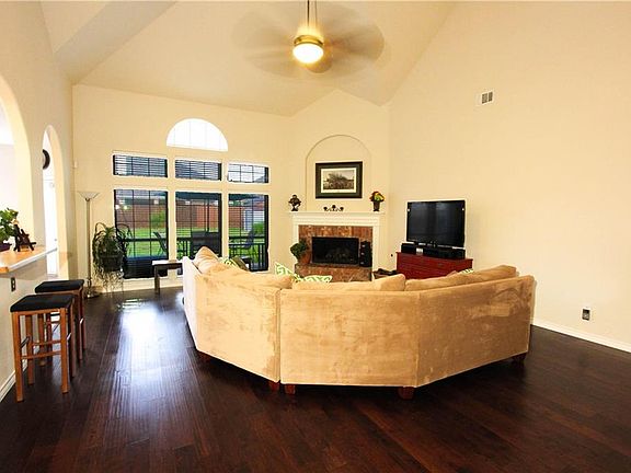 4th image of 109 Autumnwood Dr
