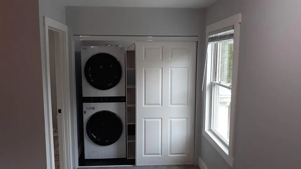 1 bed, 700 sqft, $1,250 — Photo 3