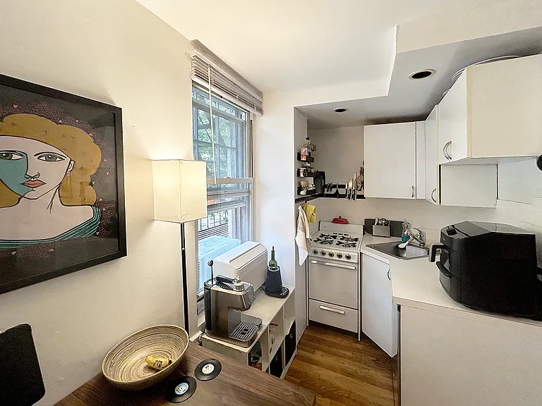 60 W 8th St #2C — Photo 4