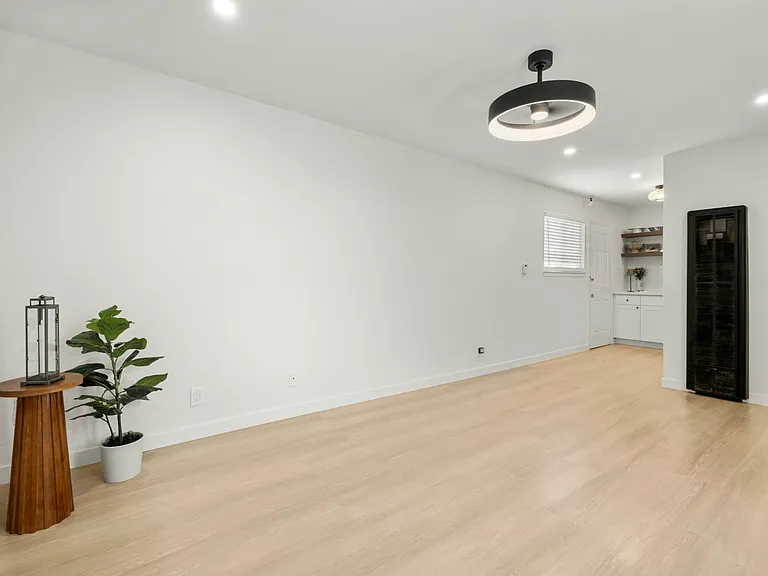 231 Price St #4 — Photo 6