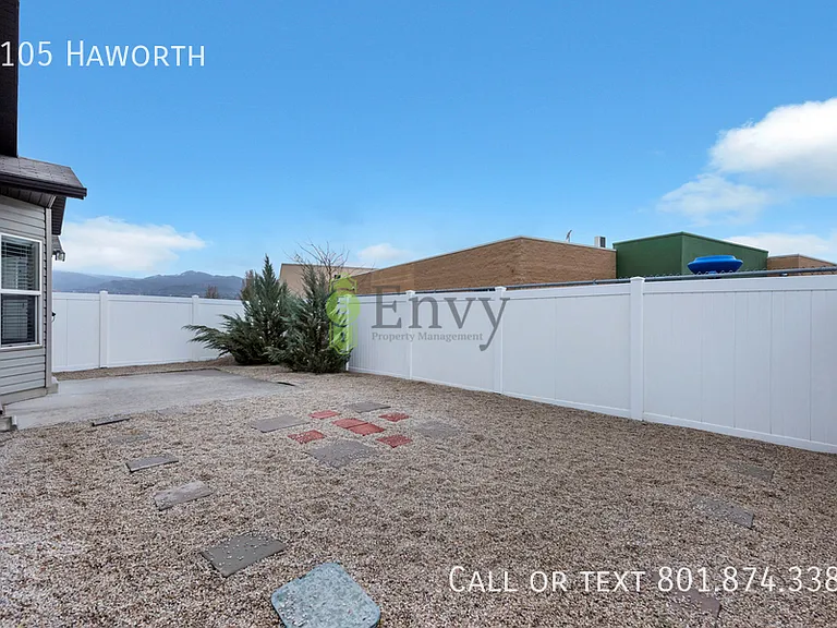 1105 W Haworth Dr — Photo 14