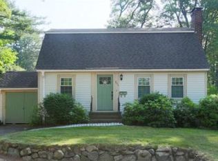 925 Main St, Lynnfield, MA 01940