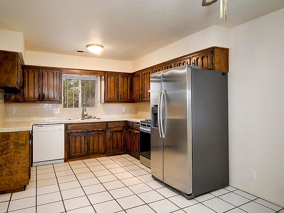 4th image of 204 Mezcal Cir NW