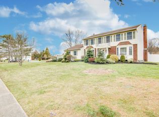 15 William Ln, Ocean, NJ 07712