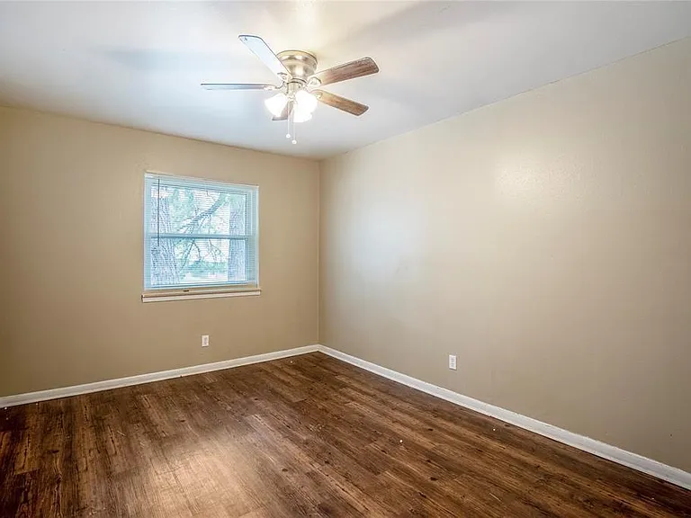 3534 Midwest Dr #B — Photo 5