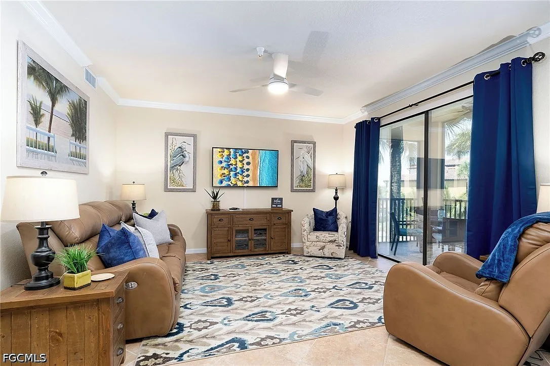 2 bed, 2.0 bath, 1162 sqft, $9,750 — Photo 2